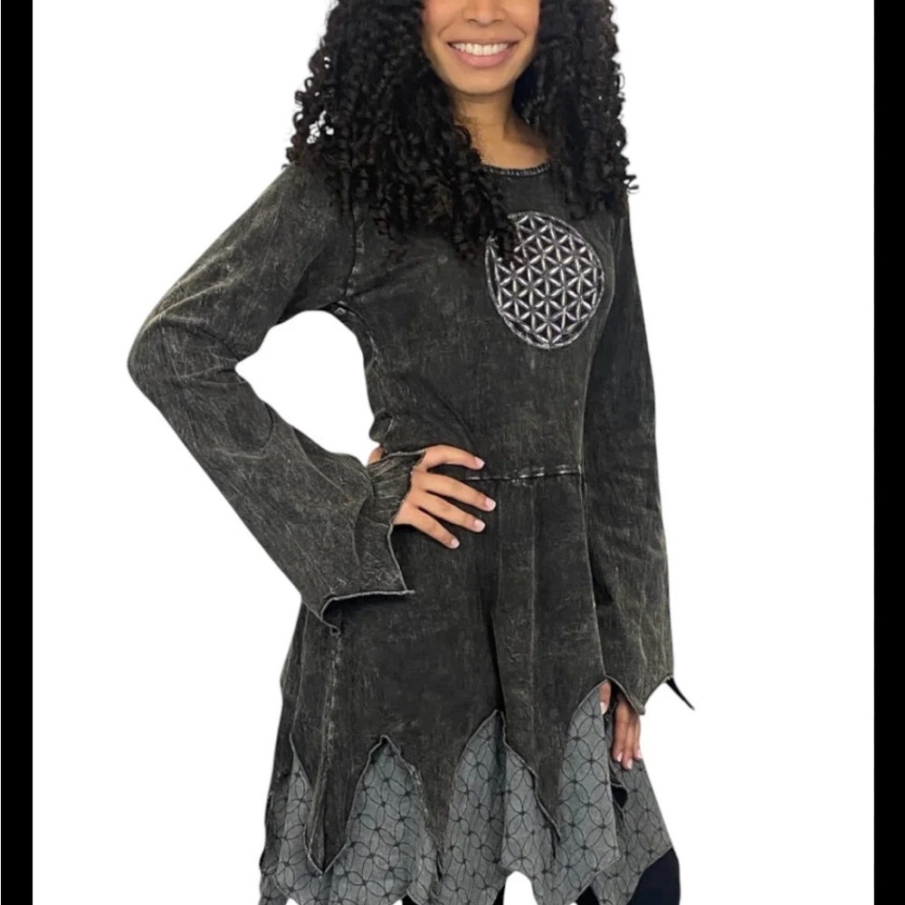 373–NWT Stylish Black and Gray Women's Dress